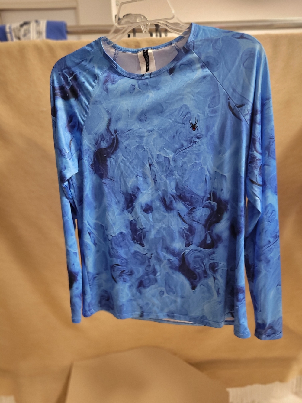 Spyder Men’s Blue Marble-Print Long Sleeve Rash Guard